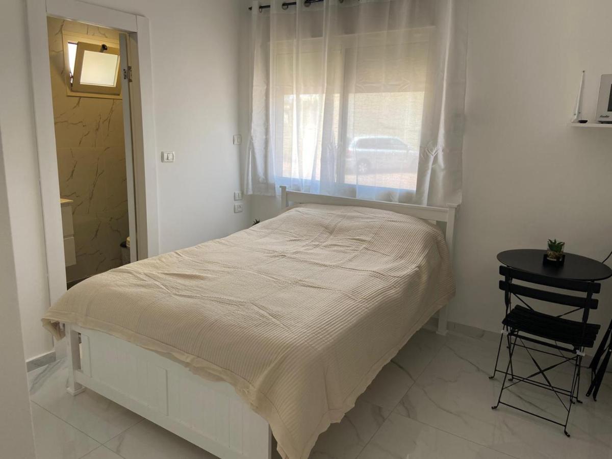 פנינת הדקל בבאר אורה Hotel Buitenkant foto