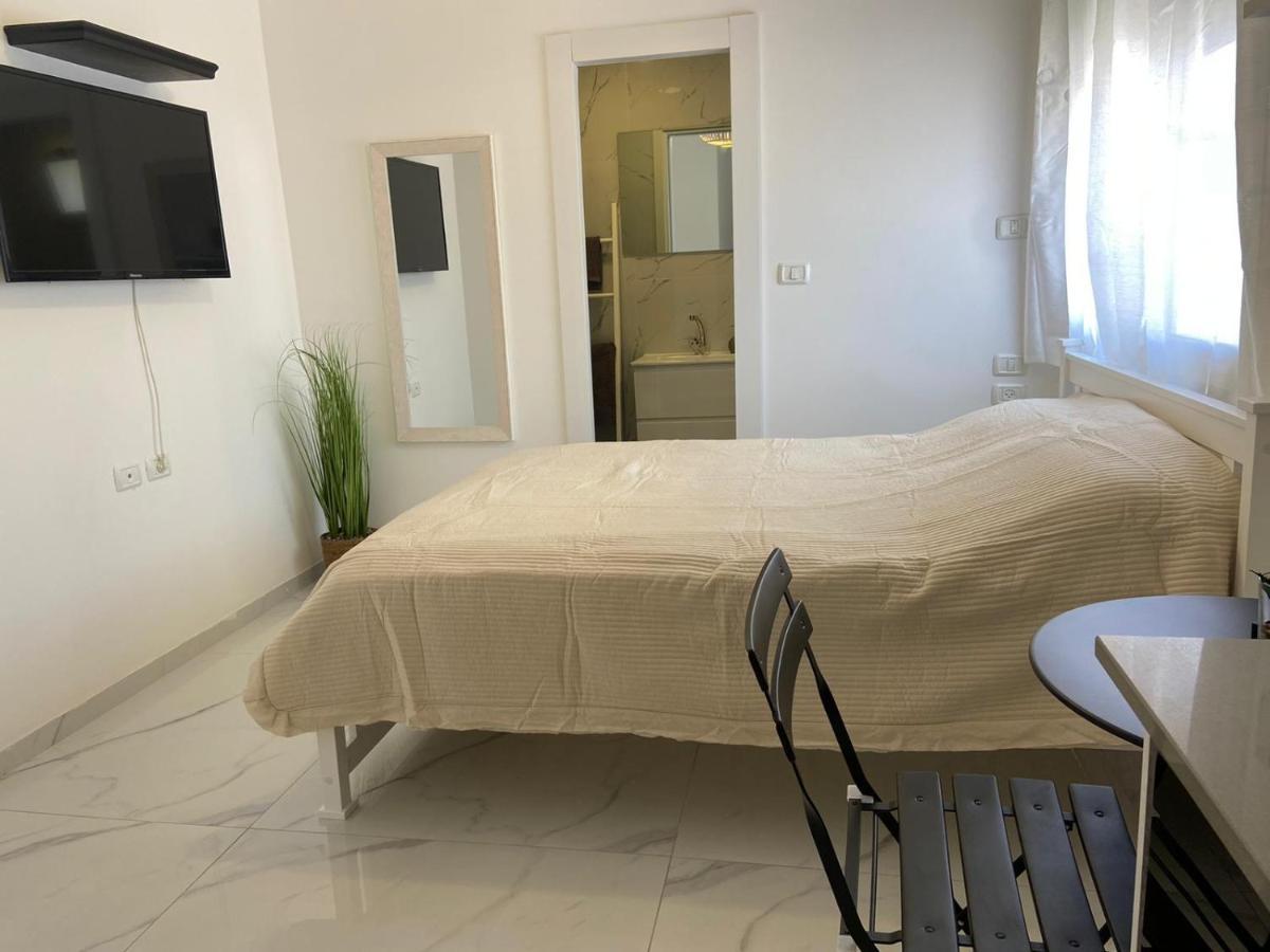פנינת הדקל בבאר אורה Hotel Buitenkant foto